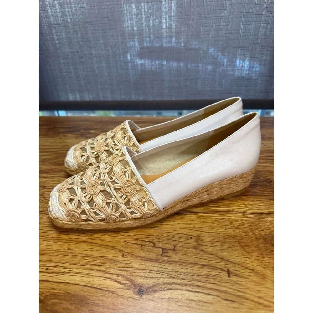 Stuart Weitzman White Leather Floral Crochet Raffia‎ Espadrille Wedges 7.5 NWOT